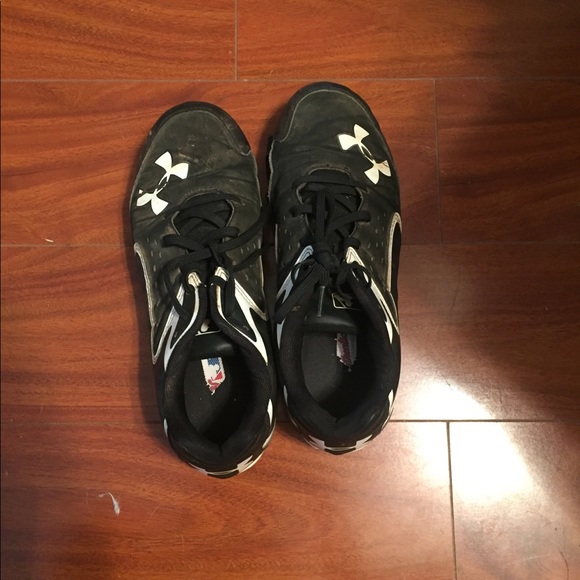 Softball cleats - Picture 3 of 4